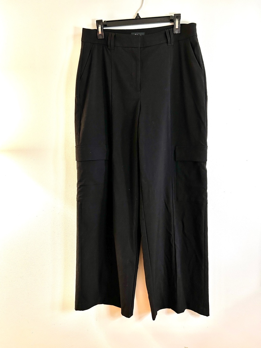 Reitmans Black Wide-Legged Cargo Pants